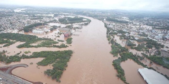 Corpos foram localizados em residências da cidade na tarde desta terça-feira | Foto: Maurício Tonetto/Secom/CP